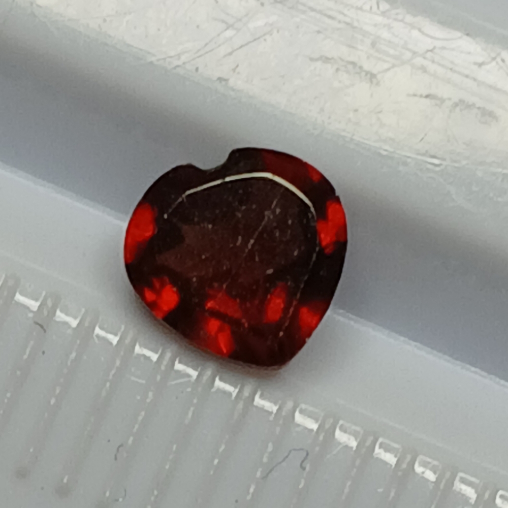 Heart-Shaped Red Rhodolite Garnet Gemstone 5mm